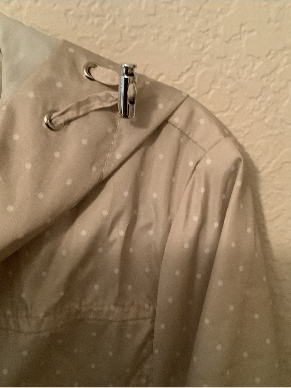 Jones New York Light Beige Polka Dot Hooded Raincoat - Picture 5 of 8